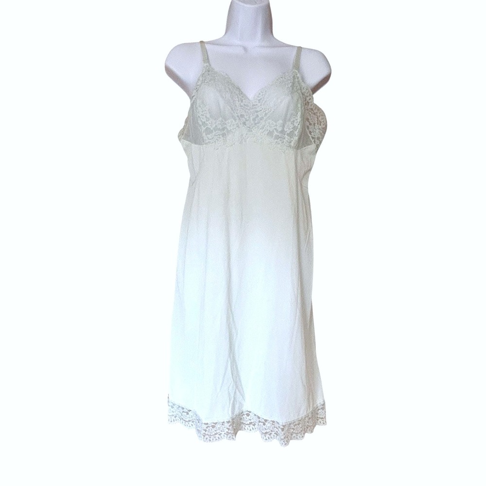 Hollywood Vassarette Women's Pale Green Lace Slip Dress Size 36 S Vintage 1960s